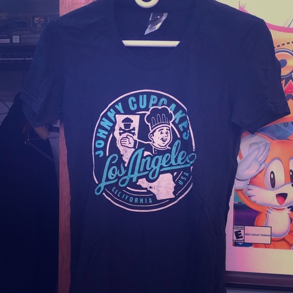 Johnny Cupcakes shirt - Picture 1 of 5